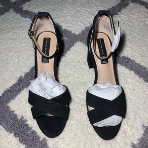 Steven by Steve Madden voomme stacked heel